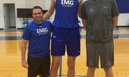 Video: 16 year old Basketball Player is 7’6″
