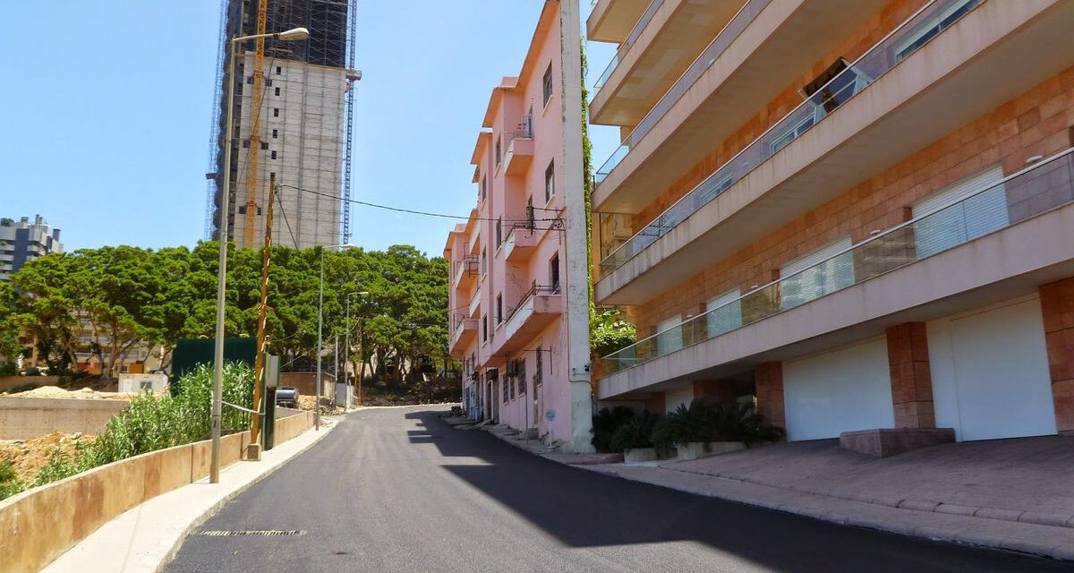 Thinnest Building in Beirut – 2 feet wide