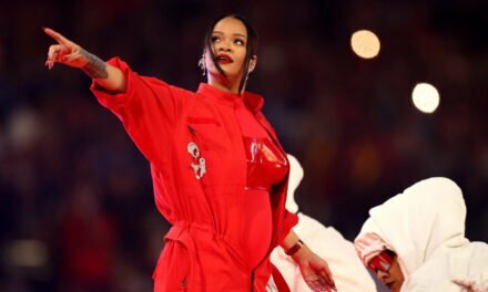 Is Rihanna Pregnant? Flaunts Belly At Super Bowl