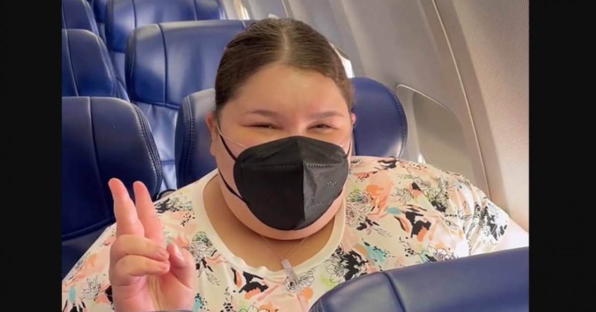 Plus-Size Influencer Demands Airlines Give Her A Free Extra Seat