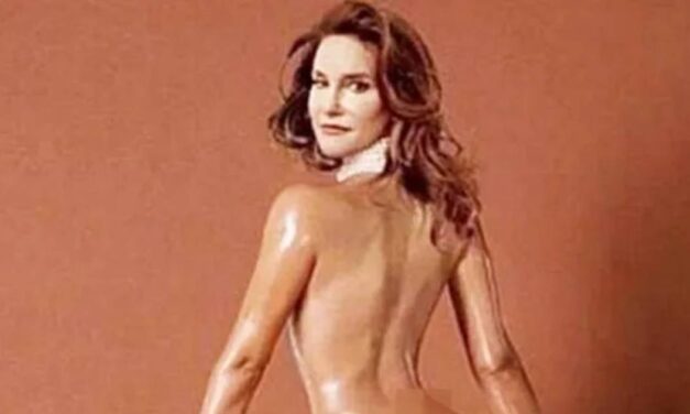 Caitlyn Jenner’s Topless Photo Is Going Viral