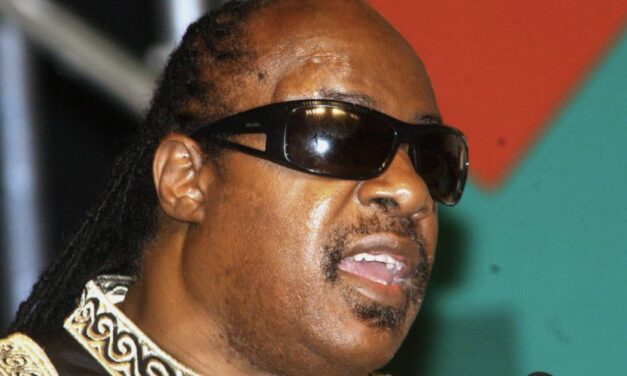 The Conspiracy Theory That Stevie Wonder Is Not Blind Is Getting More Popular