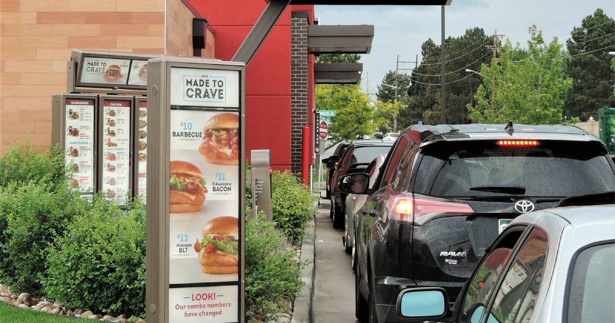 WENDY’S INSTALLING DRIVE-THRU AI CHATBOT THAT TAKES YOUR ORDER