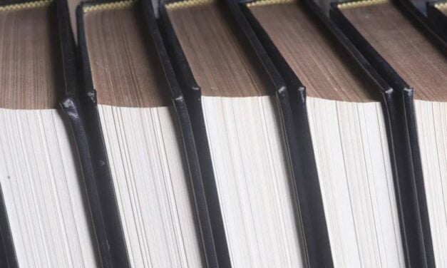 Guy Buys Physical Encyclopedia Set to Prepare for Information Doomsday