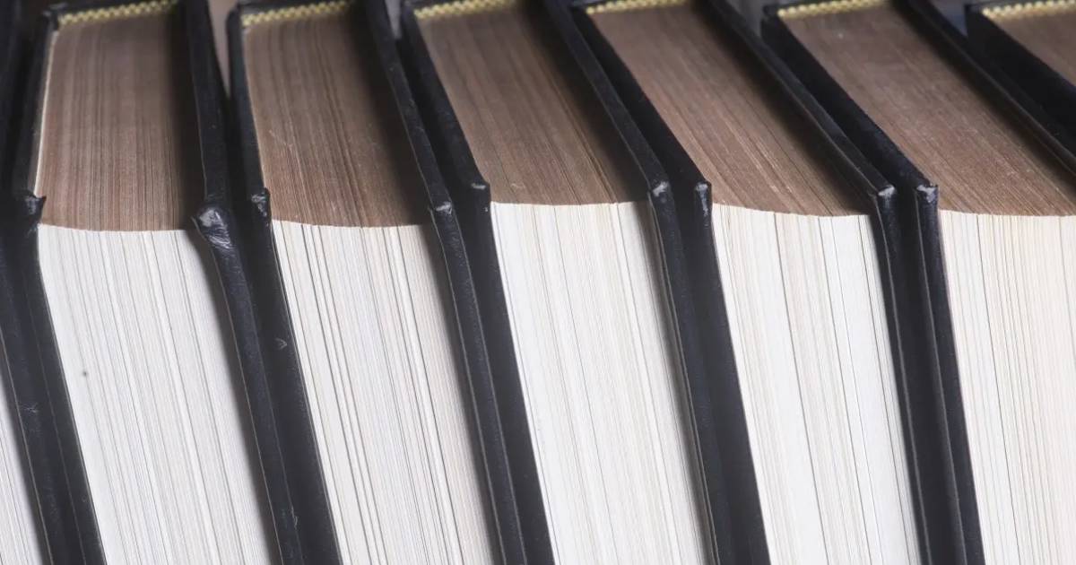Guy Buys Physical Encyclopedia Set to Prepare for Information Doomsday