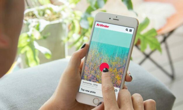 Holiday island goes phone-free