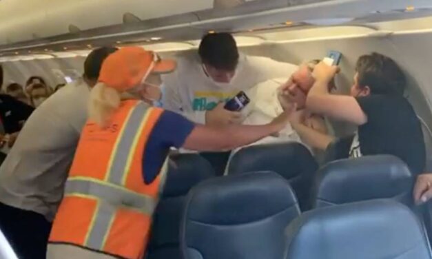 I have a ‘killer’ trick to quiet noisy flyers — people say it’s ‘genius’