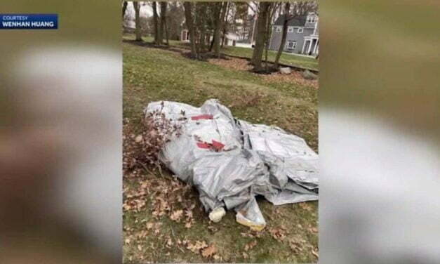 Evacuation Slide Mysteriously Falls Off of a Boeing Plane in Flight and Lands in Family’s Yard