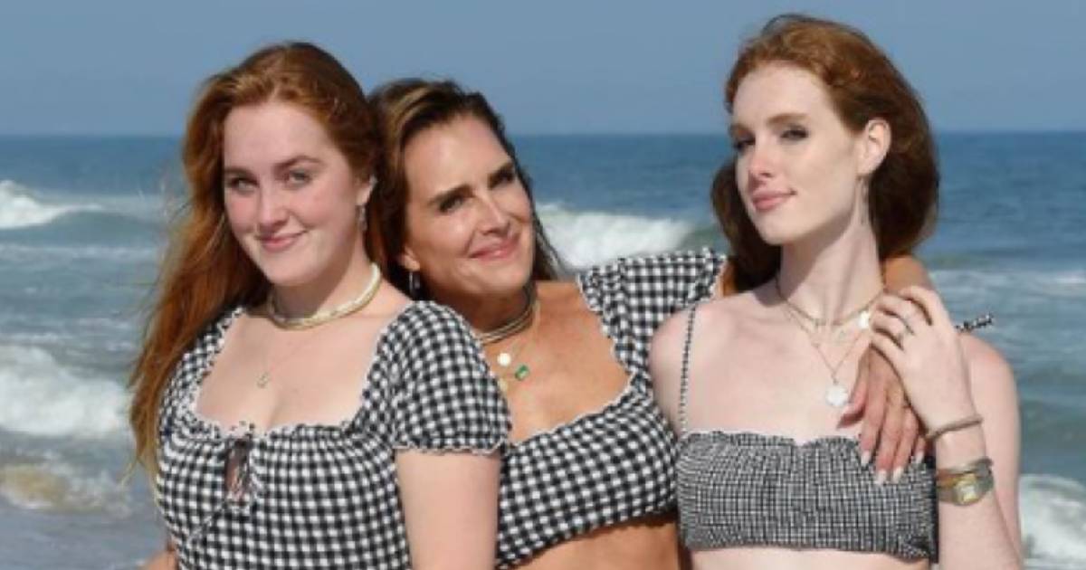 Brooke Shields Took A Bikini Photo That Dropped Jaws On Multiple Levels….