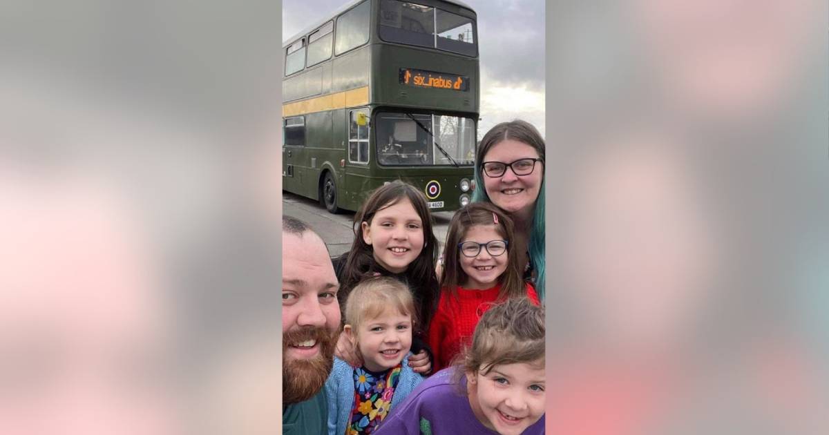 Family converts double-decker bus into new home, experiences much more ‘freedom’