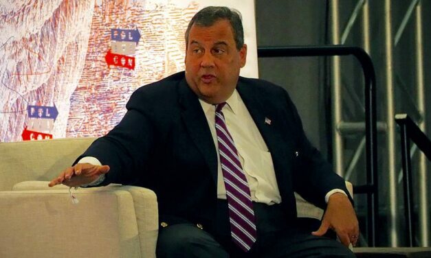 ‘I’d Kick His Ass’: Chris Christie Claims He Could Physically Fight Trump In ‘The Octagon’