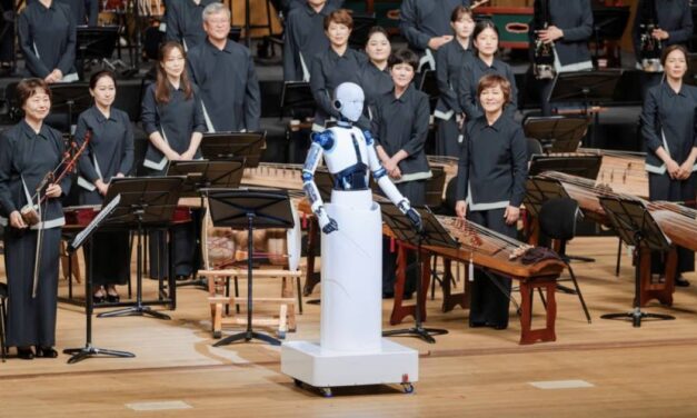 Robot takes podium as orchestra conductor in Seoul