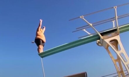 Video Of “The Plus-Sized Diver” Is Going Viral, And Once You Watch It You’ll Know Why