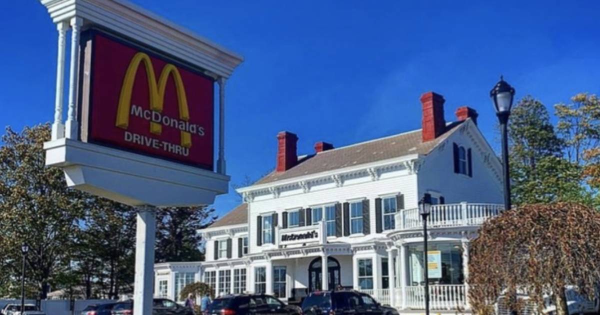 This May Be The Most Beautiful McDonald’s In The Whole World, And What It Looks Like….