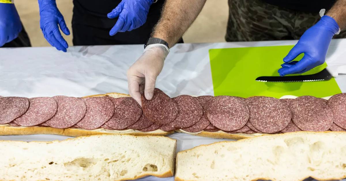 150-foot bologna sandwich unveiled at Pennsylvania fair