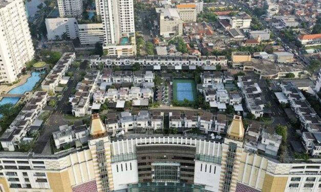 Jakarta’s Rooftop Suburb Is Built Atop a Giant Shopping Mall