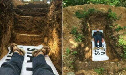 University Lets Students Lie in a Grave to Reconcile With Their Mortality