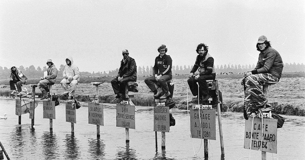 In the Netherlands Sitting on a Pole for Hours on End Is a Competitive Sport