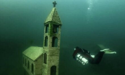 Russia Begins Construction of World’s First Underwater Church