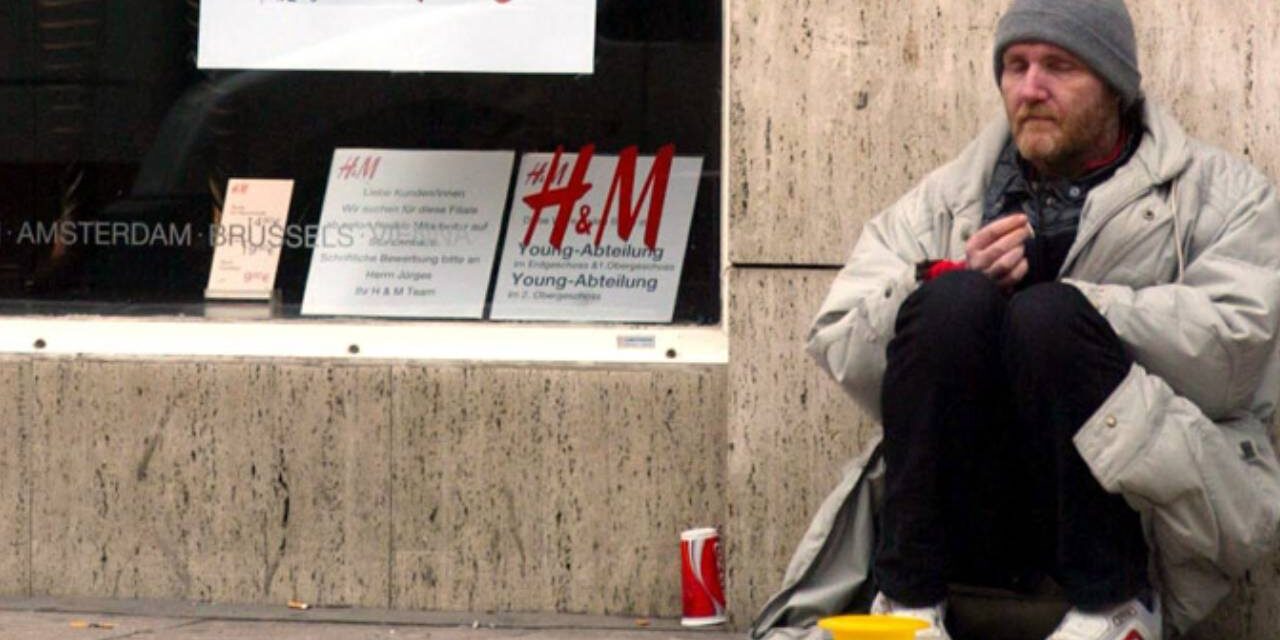 Beggar Turned Millionaire Offers Passer-By Who Once Showed Him Kindness $160,000 Reward