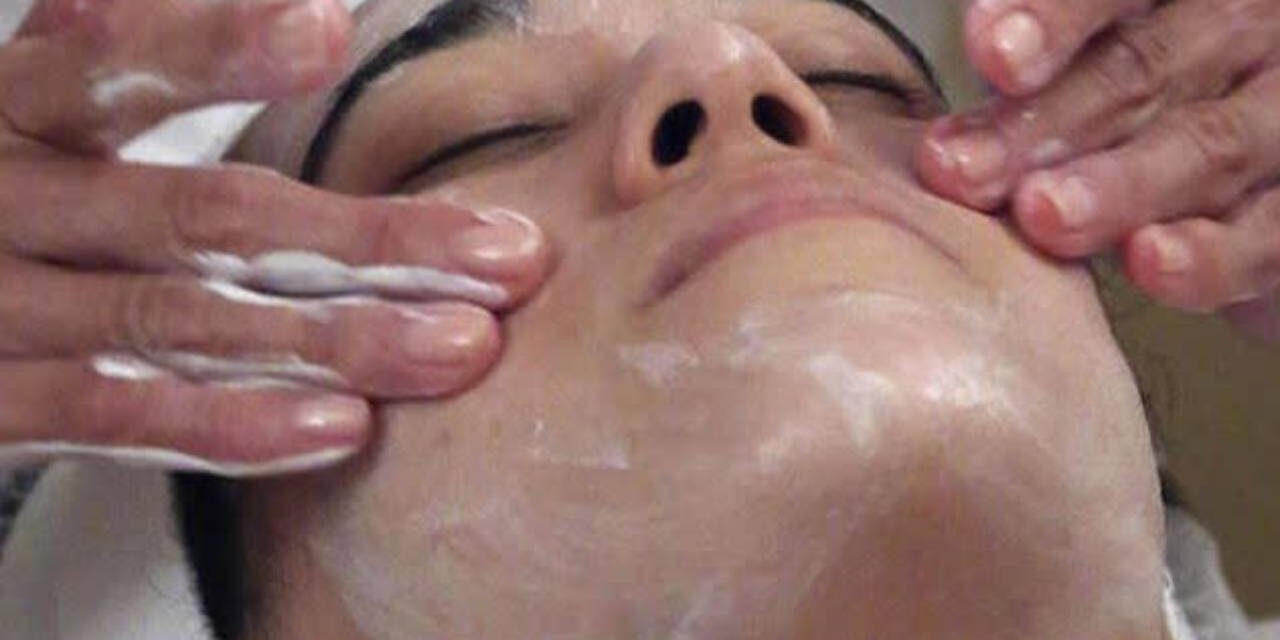 Chicago Spa Uses Breast Milk for Nutritious Facials