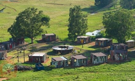 Slum-Like African Resort Gives Rich Tourists a Taste of Hard Life