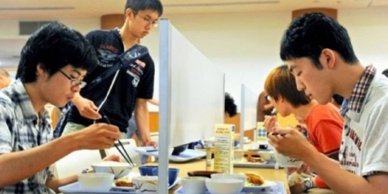 Japanese Universities Install Anti-Socializing Cafeteria Tables