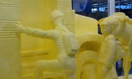 Pennsylvania Butter Sculpture Weighs 1,000 Pounds, Will Power A Farm For 3 Days