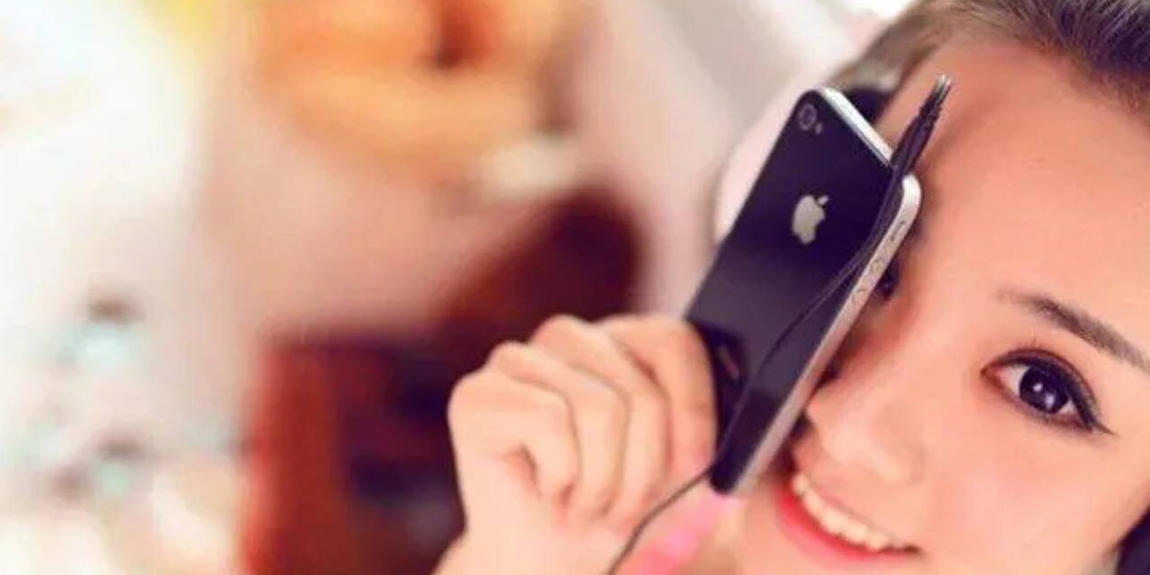 Chinese Girl Allegedly Offers Her Virginity in Exchange for an iPhone 4