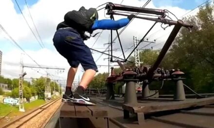 Metro Surfing – Russia’s Deadly Extreme Sport