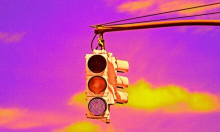 GOOGLE’S AI TRAFFIC LIGHT PROJECT MAY HAVE BEEN A MISTAKE