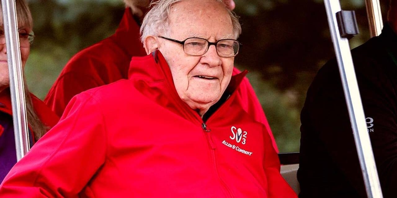 94-Year-Old Warren Buffett Announces Plans to Give Away $147 Billion When He Dies