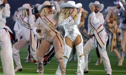 Beyonce’s Christmas halftime show sends fans into a frenzy with unexpected guest