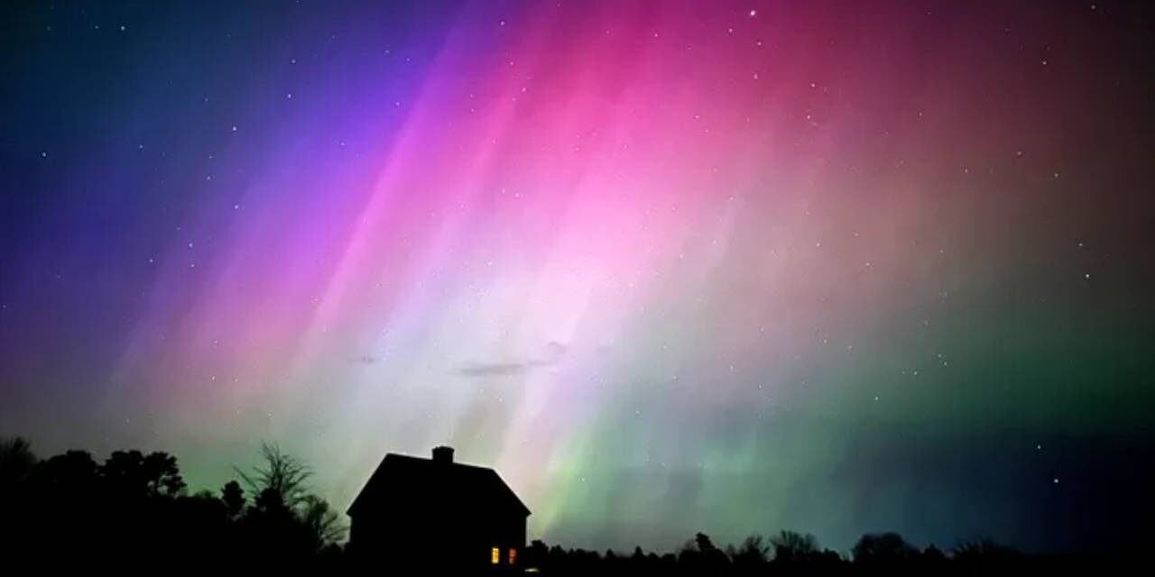 Northern Lights May Be Visible In Upper Fringes Of U.S. This New Year’s Eve