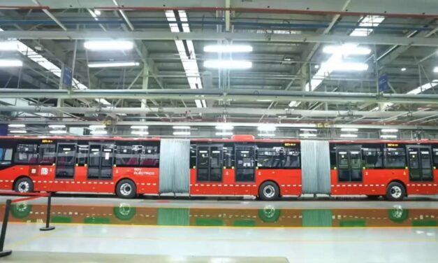 China Unveils Comically Gigantic 85-Foot Electric Bus