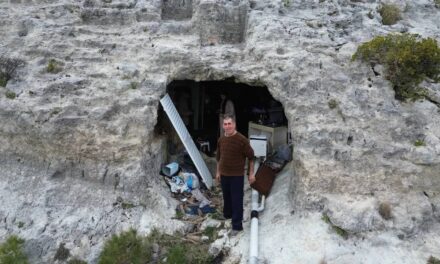 Man Traumatized by Earthquakes Has Been Living in a Cave for 2 Years