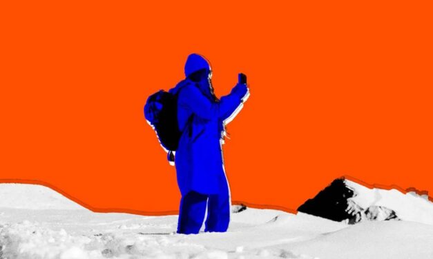 Hordes of Tourists Are Trashing Antarctica