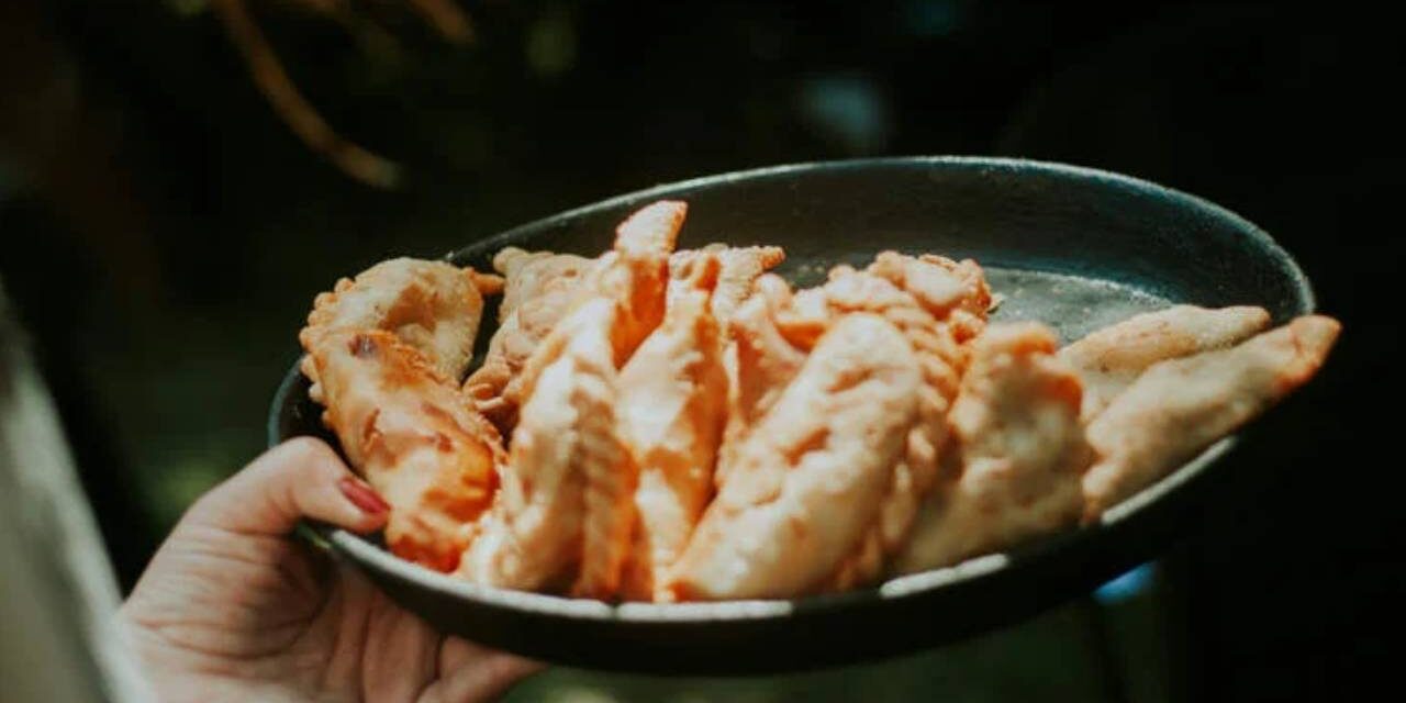 Food Vendor Avenges Family Members by Killing 40 Gang Members with Poisoned Empanadas