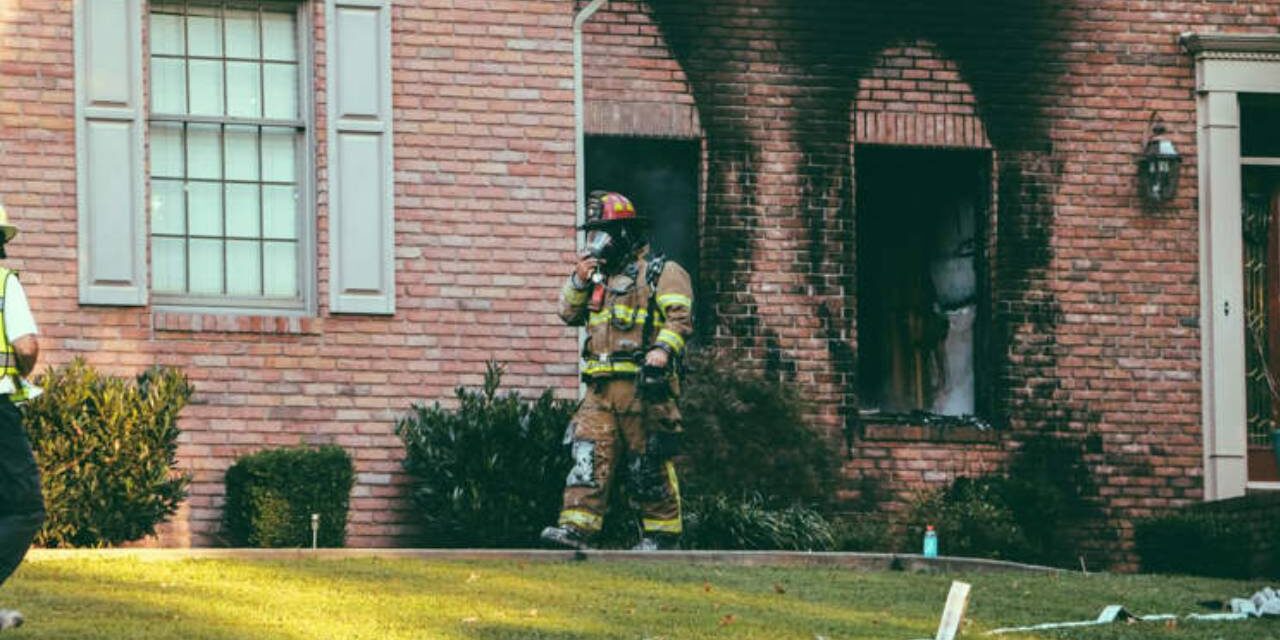 Man Obsessed with Firefighters Sets Fire to His Own Home Just to See His Idols