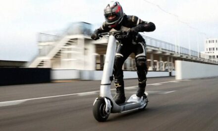 This Bonkers 100 MPH E-Scooter Is a Ludicrous Safety Hazard