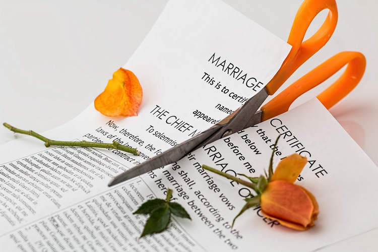Couple File for Divorce After Being Unable to Agree on a Name for Their Child