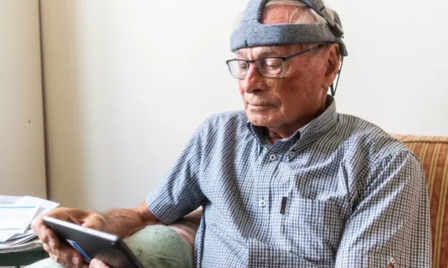 Alzheimer’s: At-Home Brainwave Test Offers Early Warning