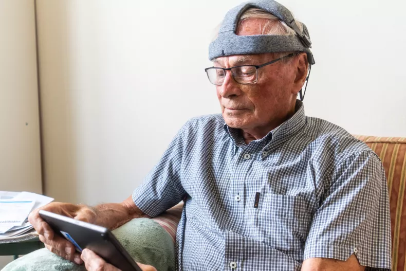 Alzheimer’s: At-Home Brainwave Test Offers Early Warning