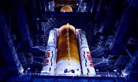 Lawmakers Panic As They Realize China May Beat the US to the Moon