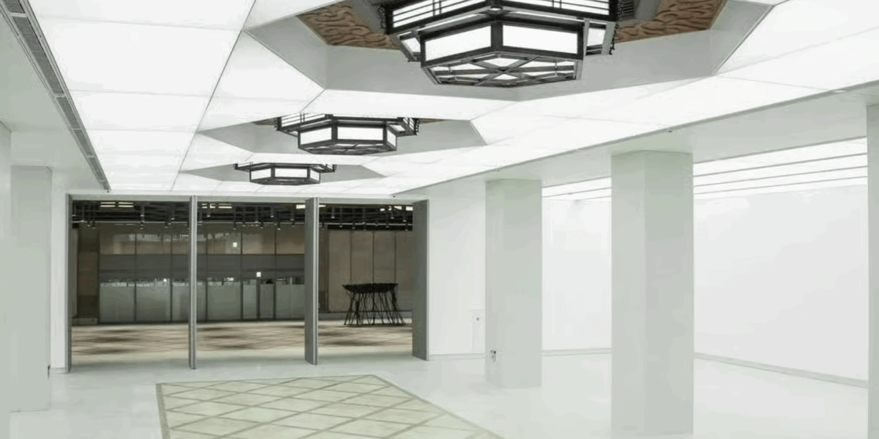 Museum volunteer accidentally destroys art after mistaking it for a dirty mirror