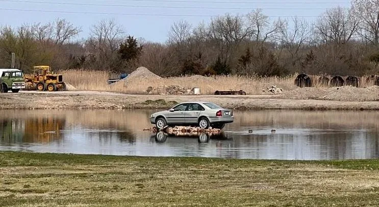 Volvo Island – How a Swedish Sedan Became Stranded in the Middle of an Artificial Lake