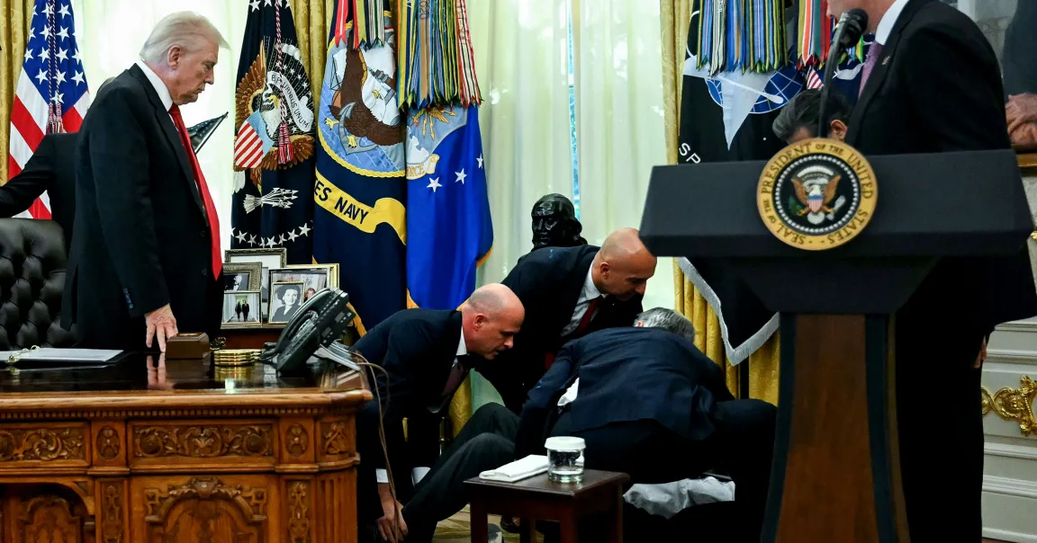 Man Collapses During Oval Office Event on Drug Prices