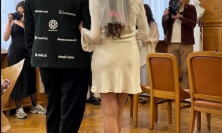 Tech Entrepreneur Finances Wedding by Selling Advertisements on His Suit Jacket