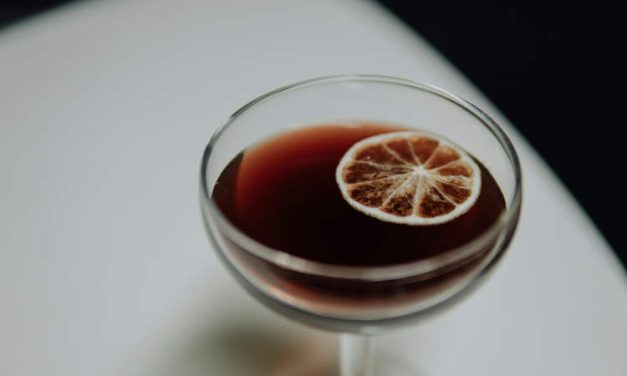 Man Suffers Ruptured Stomach After Drinking Liquid Nitrogen Cocktail at Corporate Party