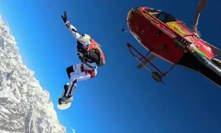 Daredevil goes sky surfing at 20,945 feet for world record